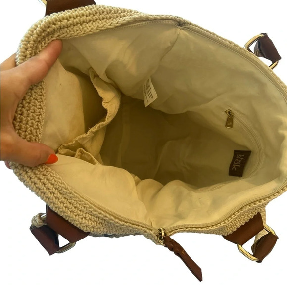 The Sak crochet medium tote everyday shoulder bag excellent like-new condition - Picture 6 of 6